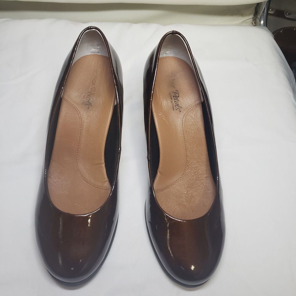 Rose Petals by Walking Cradles Brown Patent Leather Dress Pumps Sz 7WW 2.5" heel